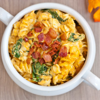 Slow Cooker Pumpkin Spinach Mac & Cheese // Crocktober 2014 Week #5