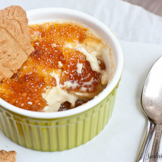 No kitchen torch? No problem! I've got the secret for perfect bruleed sugar in your broiler with this easy cookie butter creme brulee!