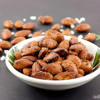 Rosemary Sea Salt Roasted Almonds are the perfect snack for my afternoon pick me up!