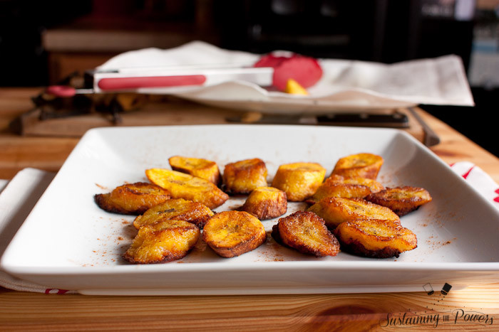 Coconut Oil Fried Plantains (Maduros) I've always wondered how to make these!