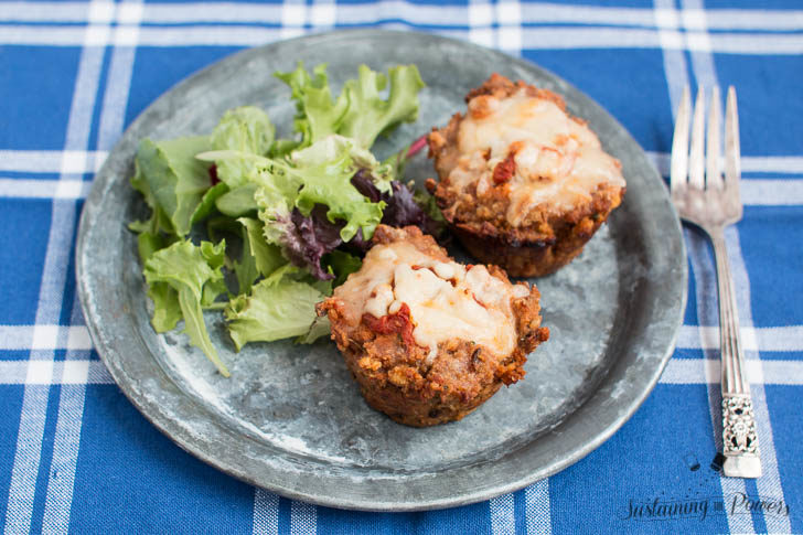 Italian Turkey Meatball Muffins - Mini meatloaves that taste like Italian meatballs!