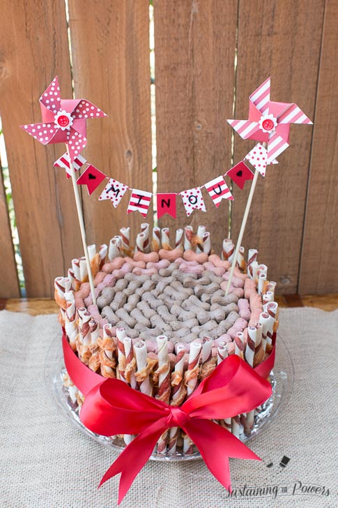 It's the dog treat version of a diaper cake! How cute! 