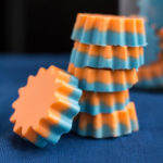 How to Make Low-Carb Blue and Orange Jello Shot Gummies | These team-colored gummy jello shots are sure to be a huge hit at your next football party. They're also low-carb, and keto-friendly. Click through to learn how to make them!